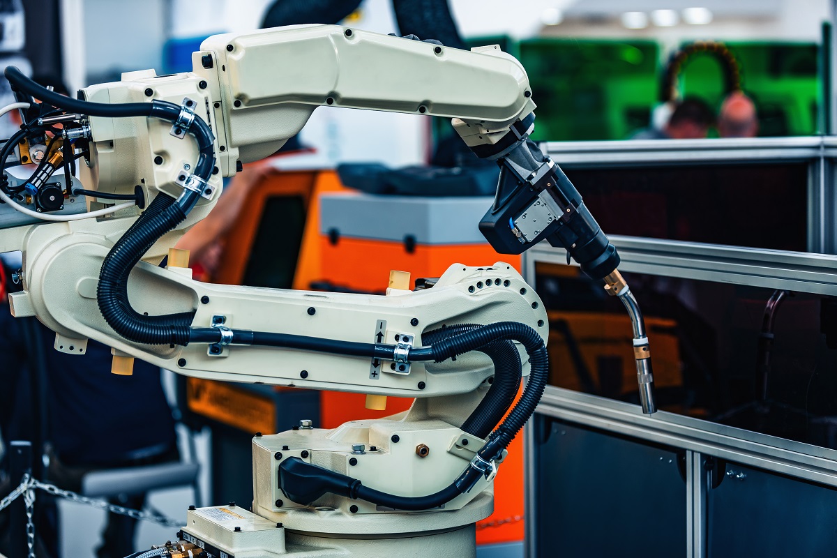 Robotic Welding Vs Manual Welding: The Key Differences