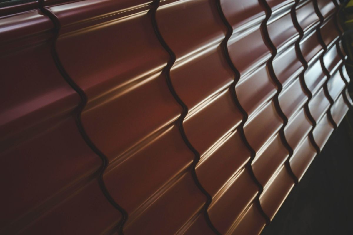 Corrugated Metal Roofing vs Standing Seam Metal Roofing: What Is Best for You