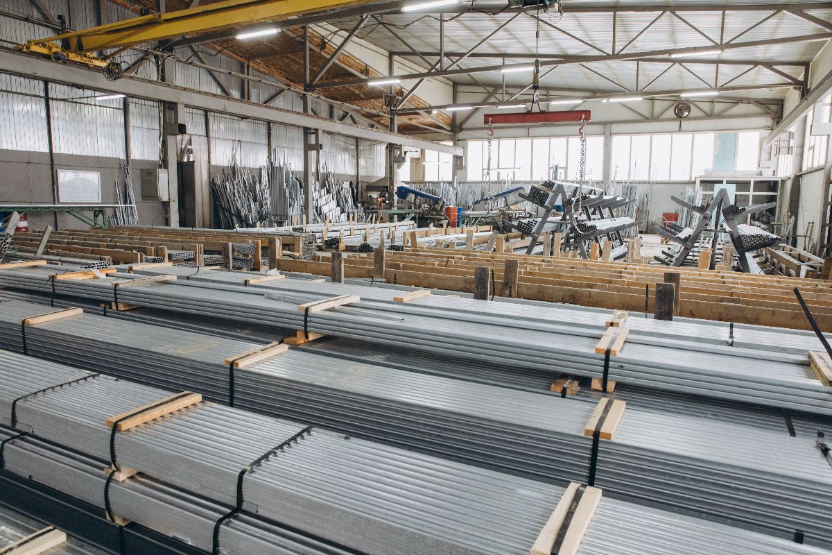 Safe Stacking Techniques for Heavy Steel Beams